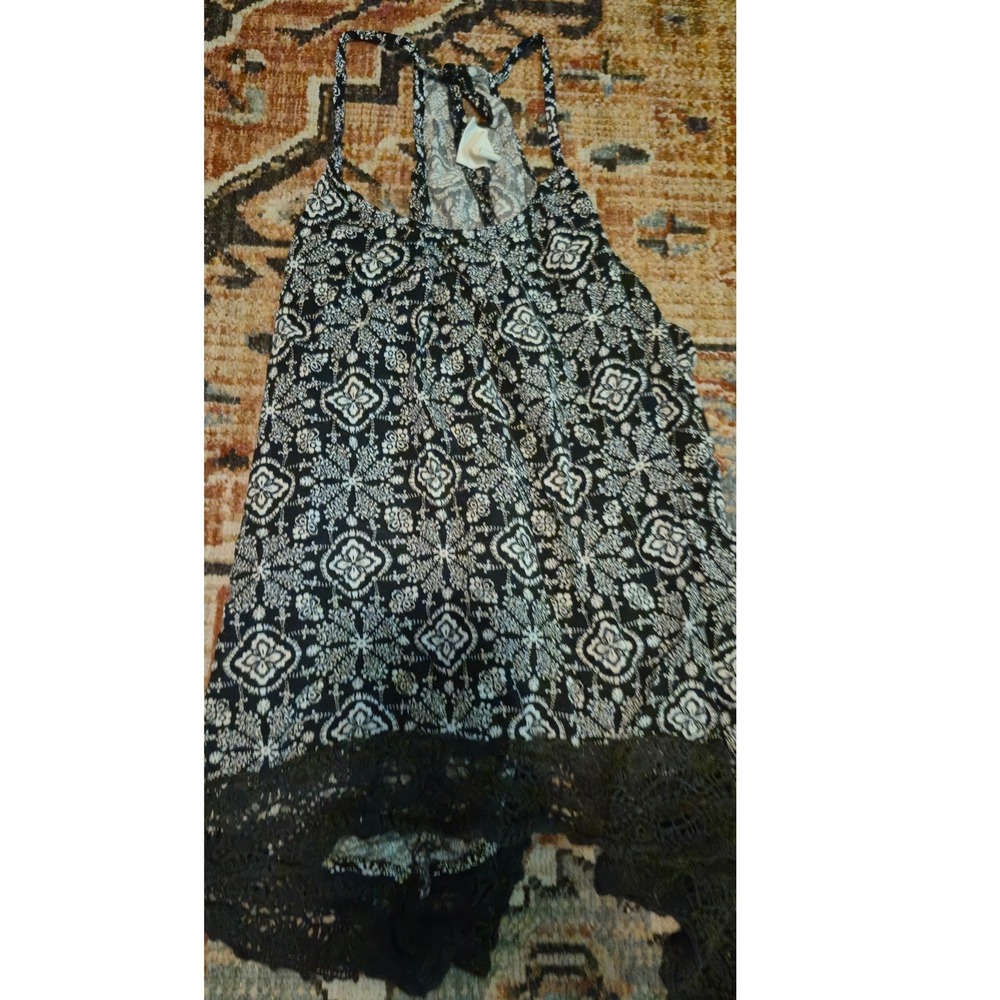 Mossimo Supply Co Womens‎ XXL Black White Medallion PrintTrim Racerback Tank
